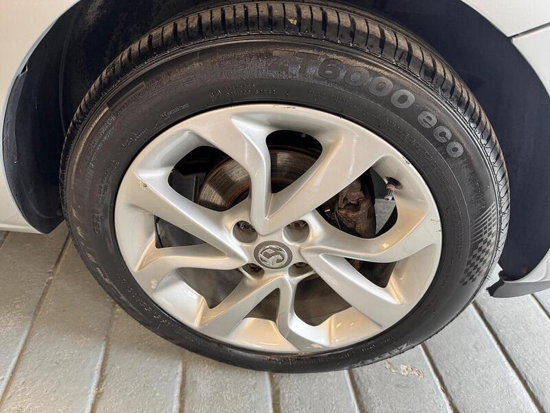 Vauxhall Corsa 1.4i ecoTEC SRi Euro 6 5dr - U236