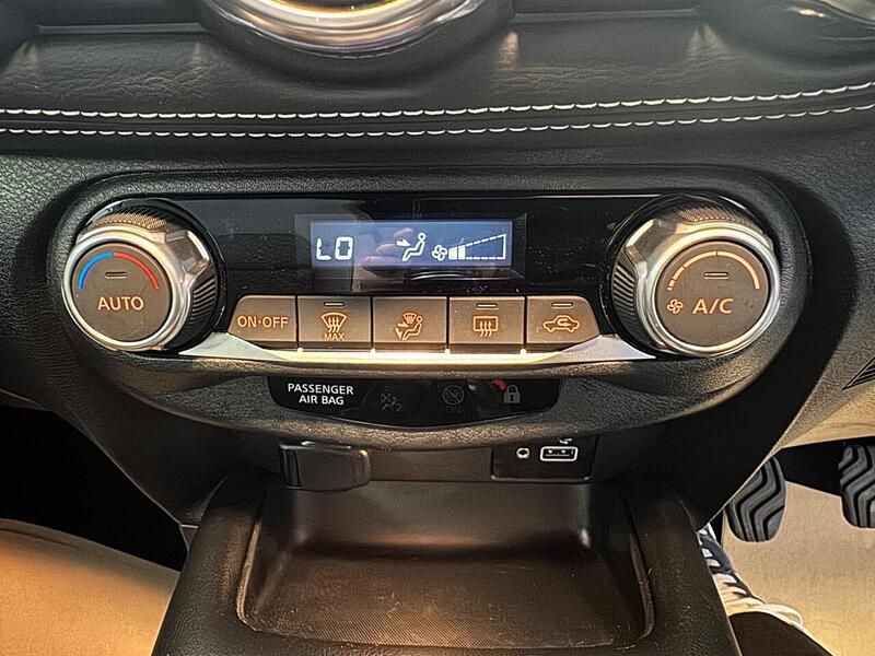 Nissan Juke 1.0 DIG-T N-Connecta Euro 6 (s/s) 5dr - U242