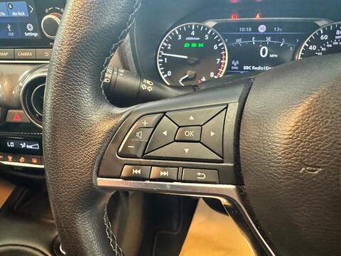 Nissan Juke 1.0 DIG-T N-Connecta Euro 6 (s/s) 5dr - U242