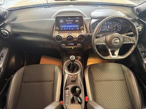 Nissan Juke 1.0 DIG-T N-Connecta Euro 6 (s/s) 5dr - U242