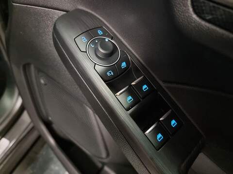 Ford Kuga Kuga 2.5 Duratec 14.4kWh ST-Line Edition CVT Euro 6 (s/s) 5dr - U26