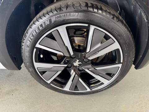Peugeot 208 1.2 PureTech GT Hatchback 5dr Petrol Manual Euro 6 (s/s) (100 ps) - U262