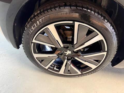 Peugeot 208 1.2 PureTech GT Hatchback 5dr Petrol Manual Euro 6 (s/s) (100 ps) - U262