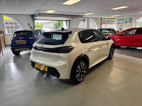 Peugeot 208 1.2 PureTech GT Hatchback 5dr Petrol Manual Euro 6 (s/s) (100 ps) - U262