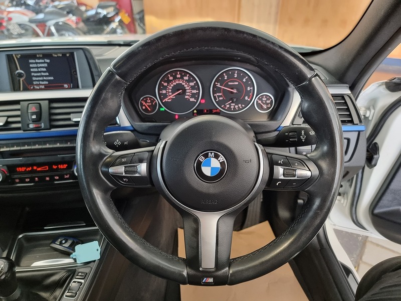 BMW 3 Series 2.0 320d M Sport Touring 5dr Diesel Manual xDrive Euro 5 (s/s) (184 ps) - U269