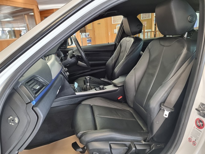 BMW 3 Series 2.0 320d M Sport Touring 5dr Diesel Manual xDrive Euro 5 (s/s) (184 ps) - U269