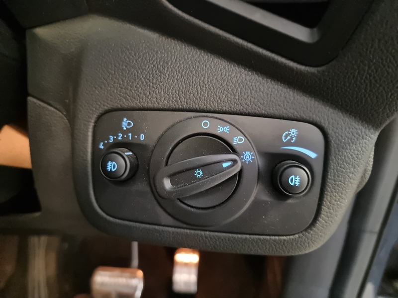 Ford Kuga 2.0 TDCi EcoBlue ST-Line Edition SUV 5dr Diesel Powershift AWD Euro 6 (s/s) (180 ps) - U270