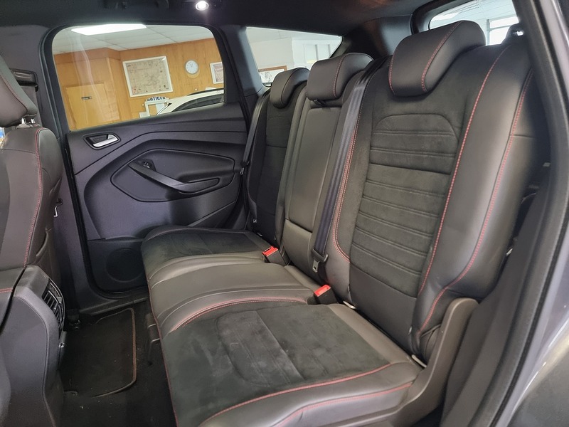 Ford Kuga 2.0 TDCi EcoBlue ST-Line Edition SUV 5dr Diesel Powershift AWD Euro 6 (s/s) (180 ps) - U270
