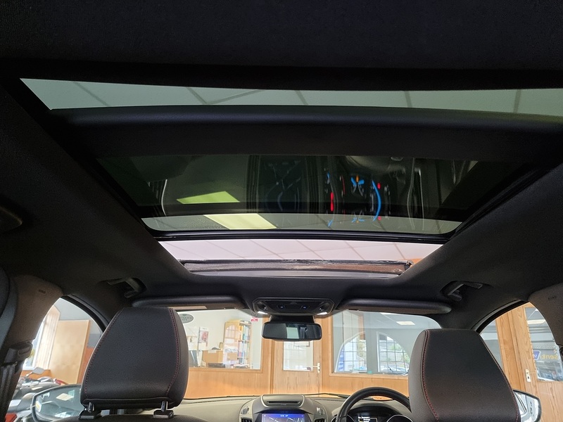 Ford Kuga 2.0 TDCi EcoBlue ST-Line Edition SUV 5dr Diesel Powershift AWD Euro 6 (s/s) (180 ps) - U270