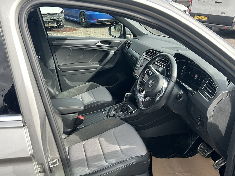 Volkswagen Tiguan 2.0 TSI R-Line Tech SUV 5dr Petrol DSG 4Motion Euro 6 (s/s) (190 ps) - U289