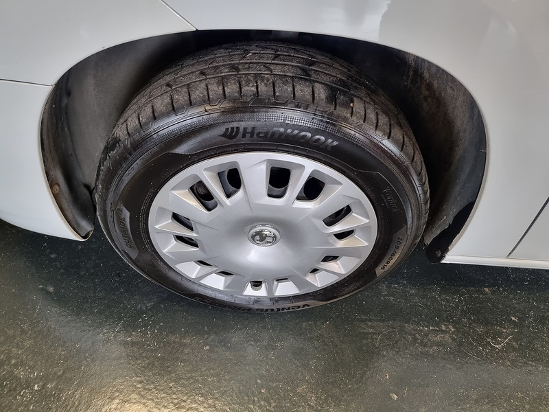 Vauxhall Combo 1.5 Turbo D 2300 Sportive Panel Van 4dr Diesel Manual L2 H1 Euro 6 (100 ps) - U295