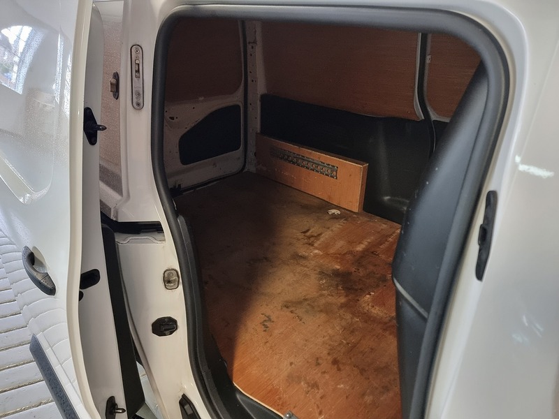 Vauxhall Combo 1.5 Turbo D 2300 Sportive Panel Van 4dr Diesel Manual L2 H1 Euro 6 (100 ps) - U295
