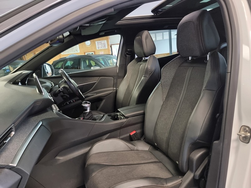 Peugeot 3008 1.5 BlueHDi GT Line Premium SUV 5dr Diesel Manual Euro 6 (s/s) (130 ps) - U296