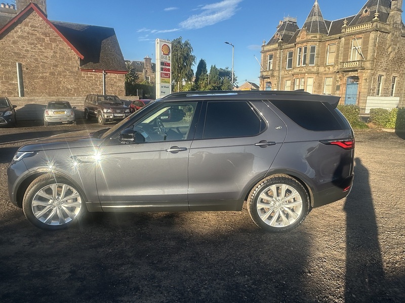 Land Rover Discovery 3.0 D300 MHEV SE SUV 5dr Diesel Auto 4WD Euro 6 (s/s) (300 ps) - U298