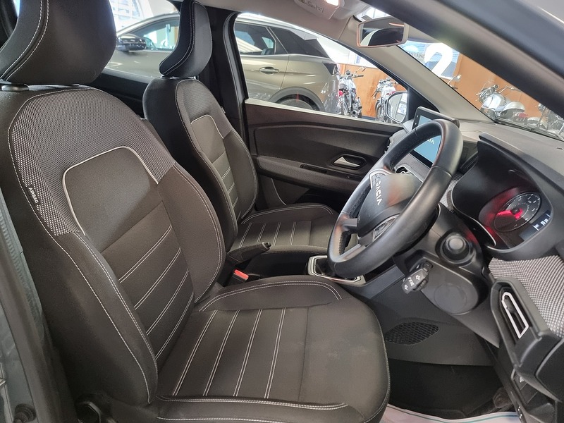 Dacia Sandero 1.0 TCe Expression Hatchback 5dr Petrol Manual Euro 6 (s/s) (90 ps) - U302