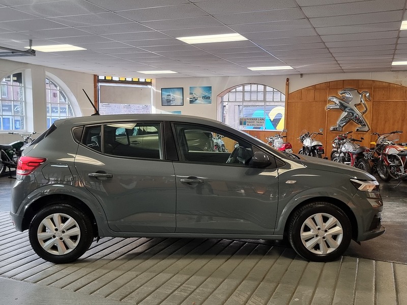 Dacia Sandero 1.0 TCe Expression Hatchback 5dr Petrol Manual Euro 6 (s/s) (90 ps) - U302