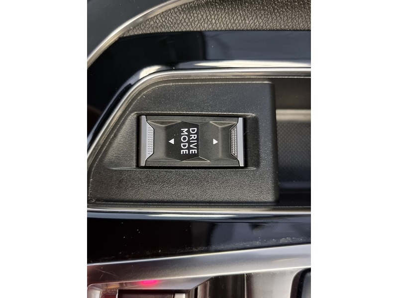 Peugeot 3008 1.2 PureTech Allure Premium SUV 5dr Petrol EAT Euro 6 (s/s) (130 ps) - U305