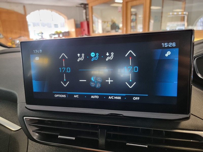 Peugeot 3008 1.2 PureTech Allure Premium SUV 5dr Petrol EAT Euro 6 (s/s) (130 ps) - U305