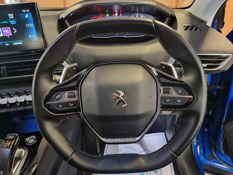 Peugeot 3008 1.2 PureTech Allure Premium SUV 5dr Petrol EAT Euro 6 (s/s) (130 ps) - U305