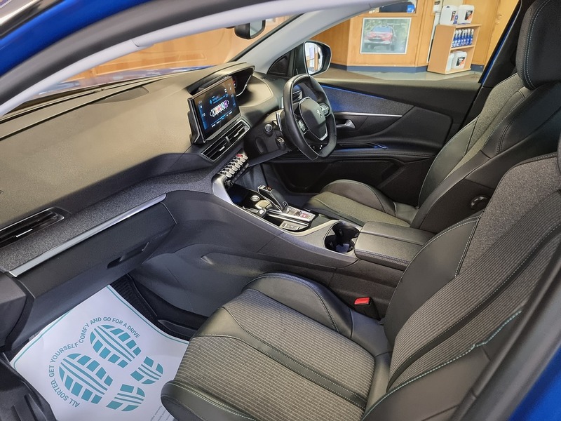 Peugeot 3008 1.2 PureTech Allure Premium SUV 5dr Petrol EAT Euro 6 (s/s) (130 ps) - U305