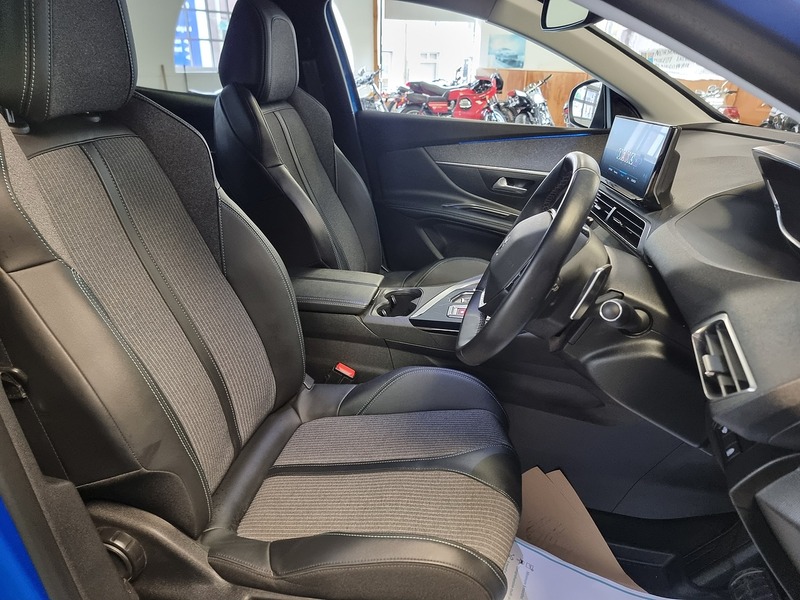Peugeot 3008 1.2 PureTech Allure Premium SUV 5dr Petrol EAT Euro 6 (s/s) (130 ps) - U305