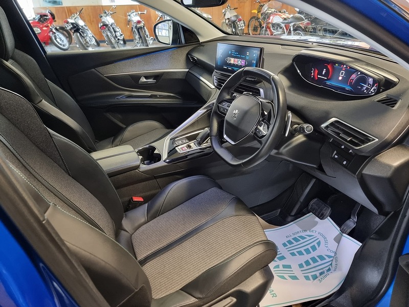 Peugeot 3008 1.2 PureTech Allure Premium SUV 5dr Petrol EAT Euro 6 (s/s) (130 ps) - U305