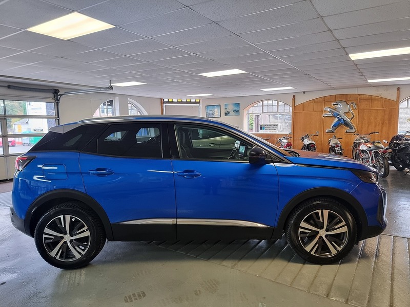 Peugeot 3008 1.2 PureTech Allure Premium SUV 5dr Petrol EAT Euro 6 (s/s) (130 ps) - U305