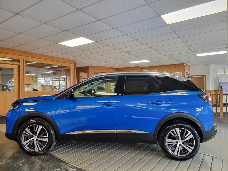 Peugeot 3008 1.2 PureTech Allure Premium SUV 5dr Petrol EAT Euro 6 (s/s) (130 ps) - U305