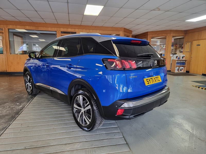 Peugeot 3008 1.2 PureTech Allure Premium SUV 5dr Petrol EAT Euro 6 (s/s) (130 ps) - U305