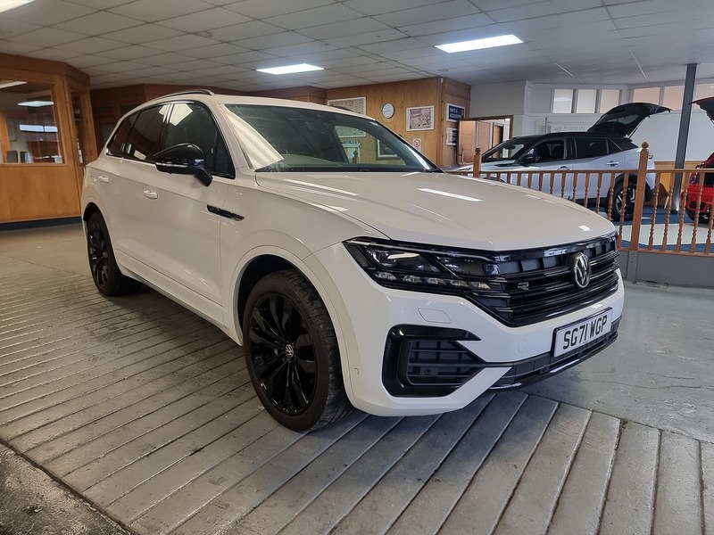 Volkswagen Touareg 3.0 TDI V6 Black Edition SUV 5dr Diesel Tiptronic 4Motion Euro 6 (s/s) (286 ps) - U310
