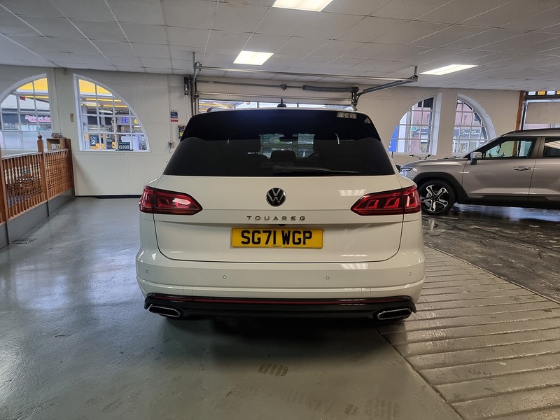Volkswagen Touareg 3.0 TDI V6 Black Edition SUV 5dr Diesel Tiptronic 4Motion Euro 6 (s/s) (286 ps) - U310