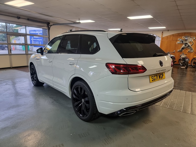 Volkswagen Touareg 3.0 TDI V6 Black Edition SUV 5dr Diesel Tiptronic 4Motion Euro 6 (s/s) (286 ps) - U310