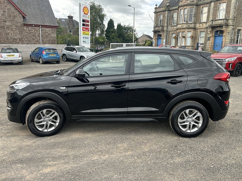 Hyundai TUCSON 1.6 GDi Blue Drive S SUV 5dr Petrol Manual Euro 6 (s/s) (132 ps) - U54