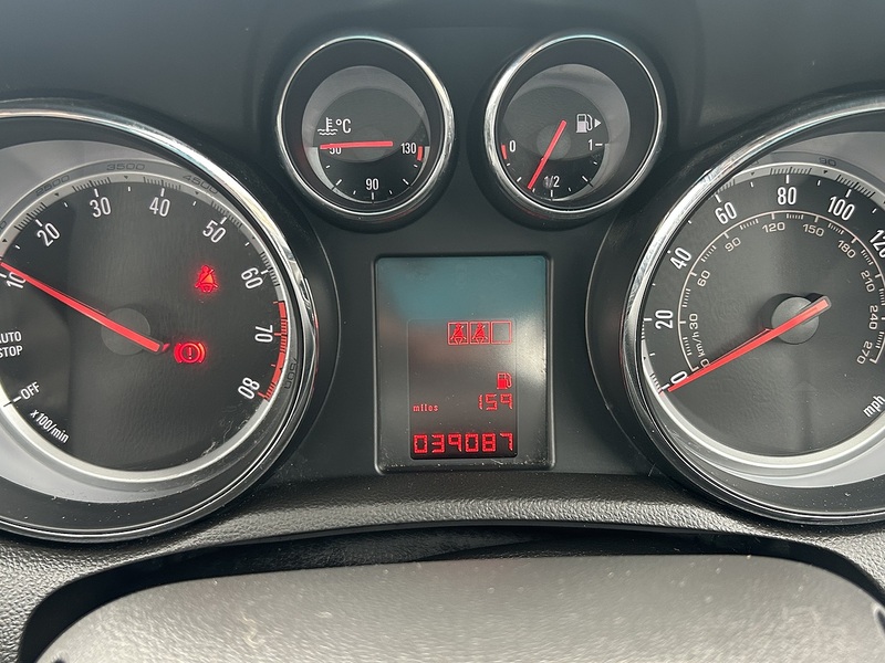 Vauxhall Mokka 1.6 Exclusiv SUV 5dr Petrol Manual 2WD Euro 5 (s/s) (115 ps) - U69