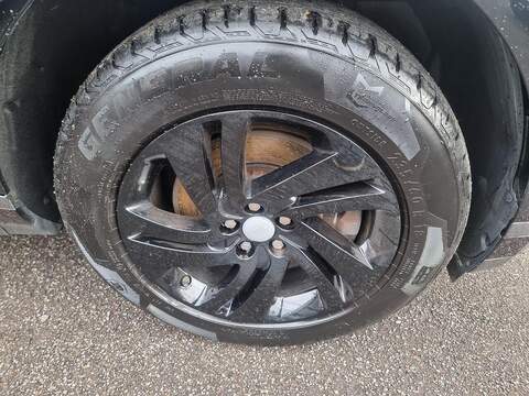 Land Rover Range Rover Evoque 2.0 D150 R-Dynamic S SUV 5dr Diesel Auto 4WD Euro 6 (s/s) (150 ps) - U70