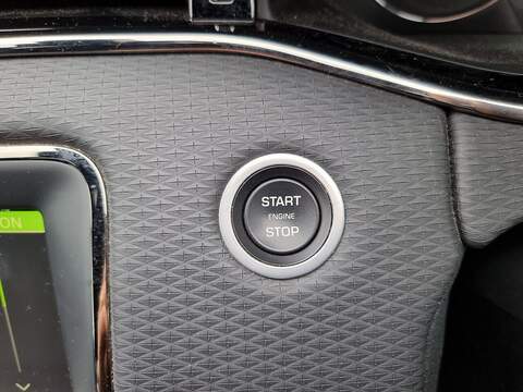 Land Rover Range Rover Evoque 2.0 D150 R-Dynamic S SUV 5dr Diesel Auto 4WD Euro 6 (s/s) (150 ps) - U70