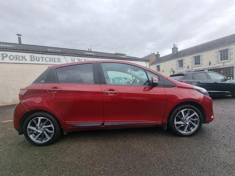 Toyota Yaris 1.5 VVT-i Y20 Bi-tone Euro 6 5dr - U93