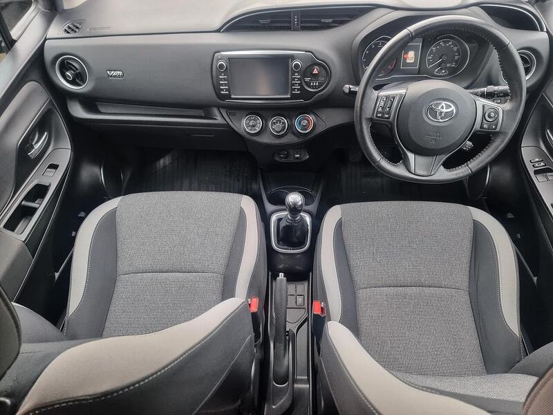 Toyota Yaris 1.5 VVT-i Y20 Bi-tone Euro 6 5dr - U93