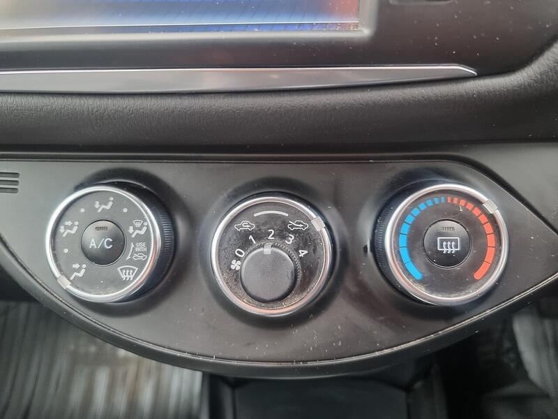 Toyota Yaris 1.5 VVT-i Y20 Bi-tone Euro 6 5dr - U93