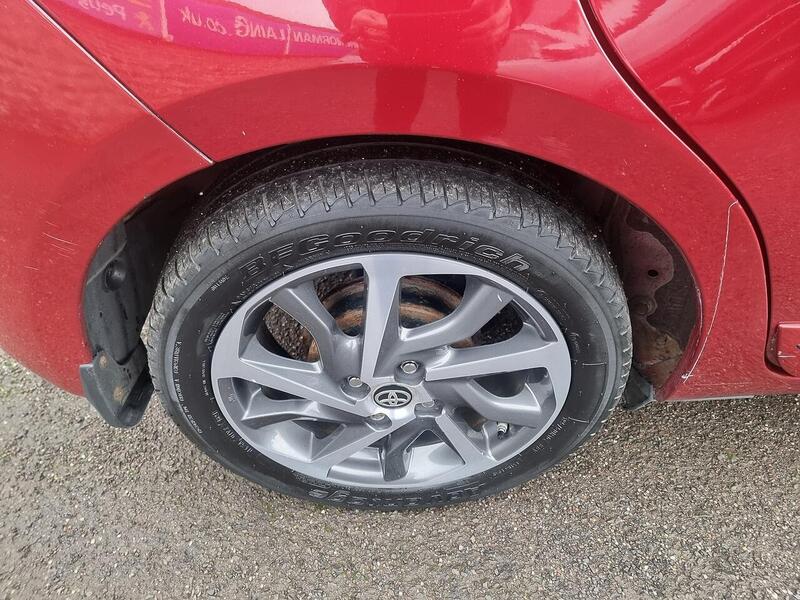 Toyota Yaris 1.5 VVT-i Y20 Bi-tone Euro 6 5dr - U93