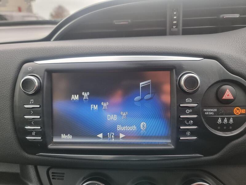 Toyota Yaris 1.5 VVT-i Y20 Bi-tone Euro 6 5dr - U93