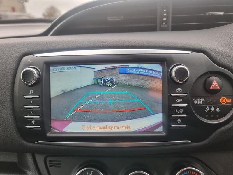 Toyota Yaris 1.5 VVT-i Y20 Bi-tone Euro 6 5dr - U93