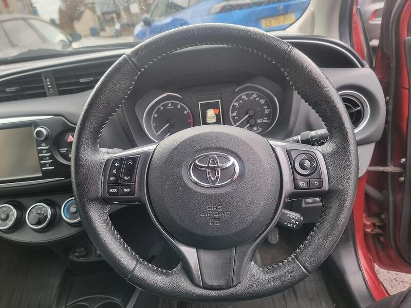 Toyota Yaris 1.5 VVT-i Y20 Bi-tone Euro 6 5dr - U93