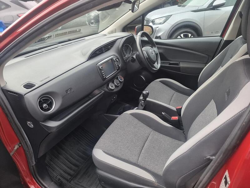 Toyota Yaris 1.5 VVT-i Y20 Bi-tone Euro 6 5dr - U93