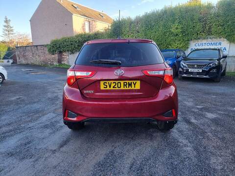 Toyota Yaris Yaris Y20 Bi-tone Hatchback 1 Manual Petrol - U93