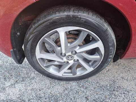 Toyota Yaris Yaris Y20 Bi-tone Hatchback 1 Manual Petrol - U93