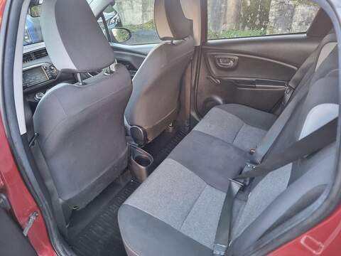 Toyota Yaris Yaris Y20 Bi-tone Hatchback 1 Manual Petrol - U93