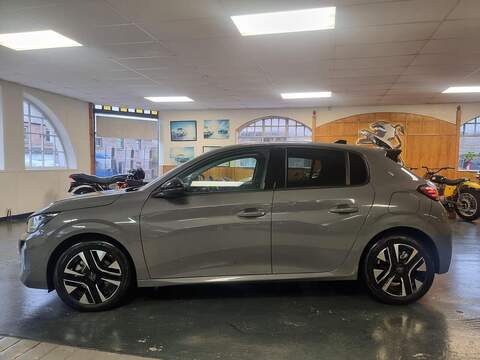 Peugeot 208 1.2 HYBRID Allure Hatchback 5dr Petrol Hybrid e-DSC6 Euro 6 (s/s) (100 ps) - U94