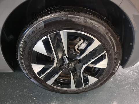 Peugeot 208 1.2 HYBRID Allure Hatchback 5dr Petrol Hybrid e-DSC6 Euro 6 (s/s) (100 ps) - U94