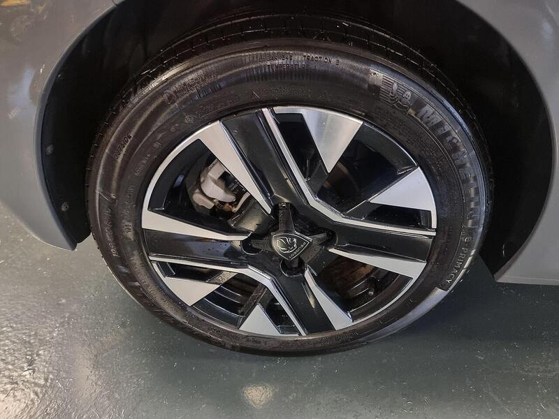 Peugeot 208 1.2 HYBRID Allure Hatchback 5dr Petrol Hybrid e-DSC6 Euro 6 (s/s) (100 ps) - U94